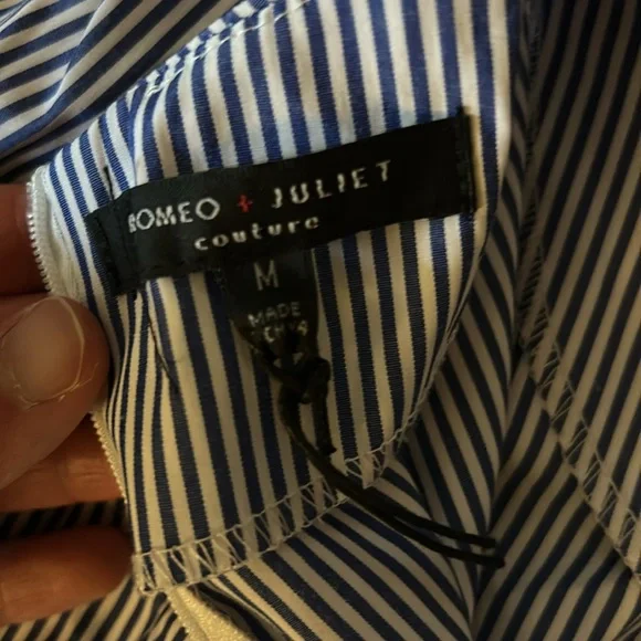 Romeo Juliet Couture Medium Top! - Picture 2 of 4